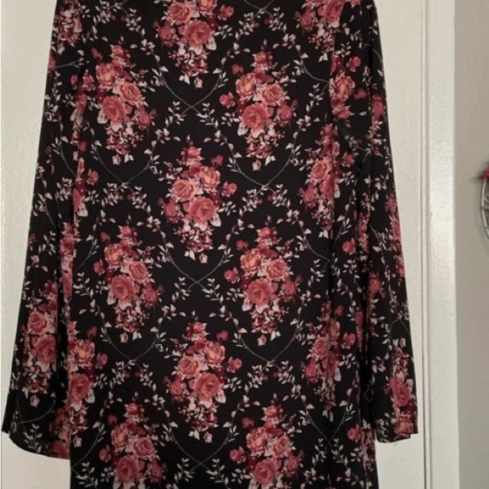 Boho Floral Dress - Picture 3 of 3